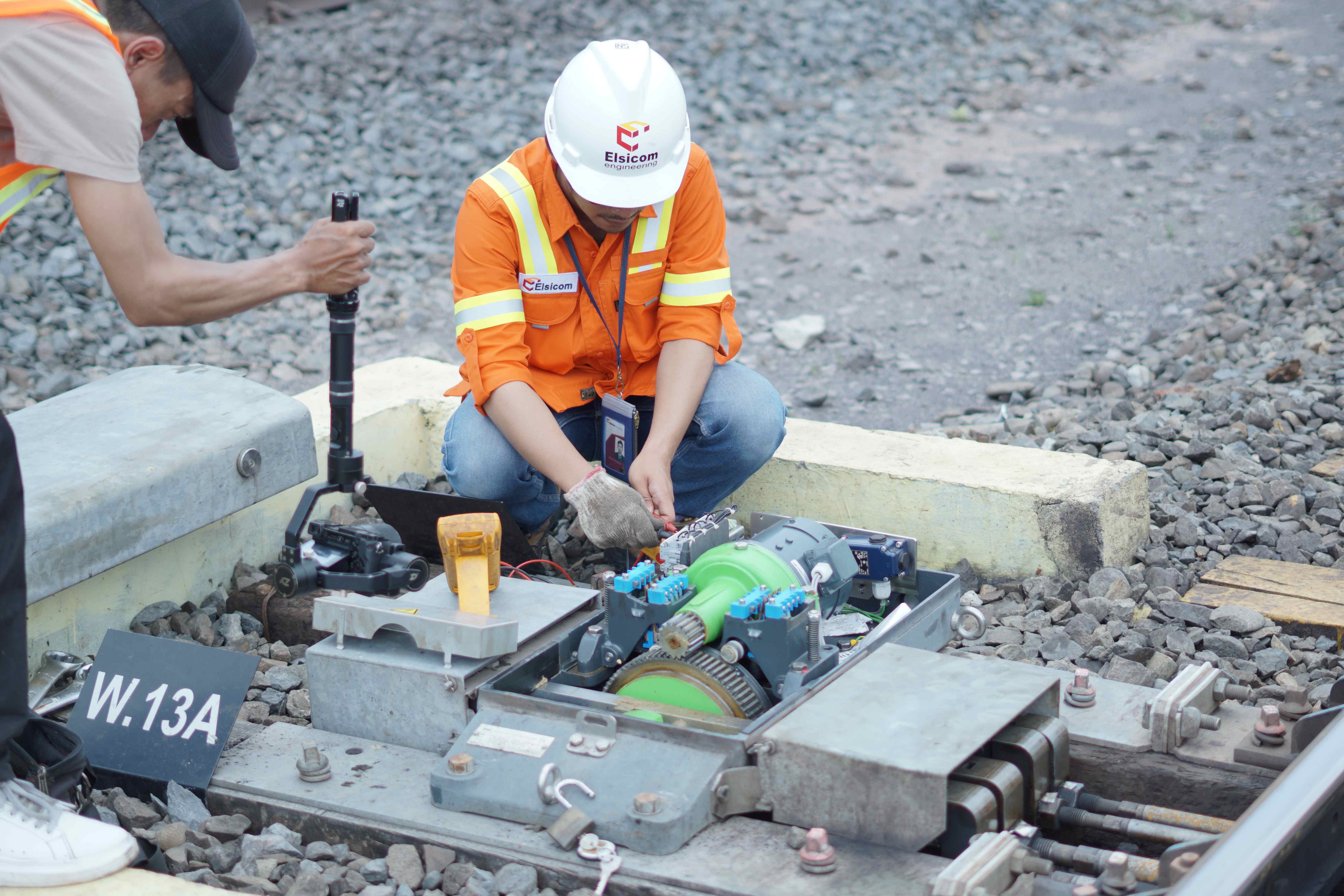 Site Installation - Layanan Kontraktor Persinyalan Kereta Api Elsicom